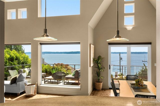 4622 57th Avenue SW, Seattle, WA 98116
