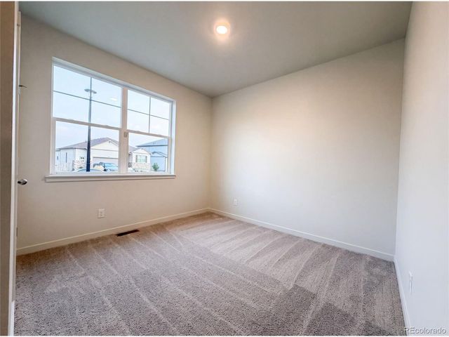2341 Mountain Sky Dr, Fort Lupton, CO 80621