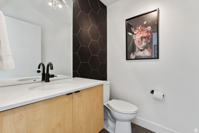 2477 S 700 E, Salt Lake City, UT 84106
