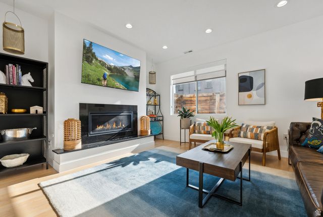 2477 S 700 E, Salt Lake City, UT 84106