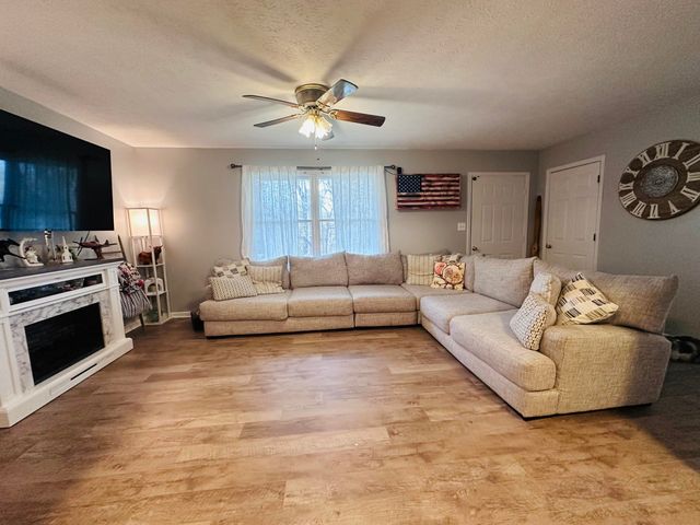 436 Halls Gap Estates Road, Stanford, KY 40484