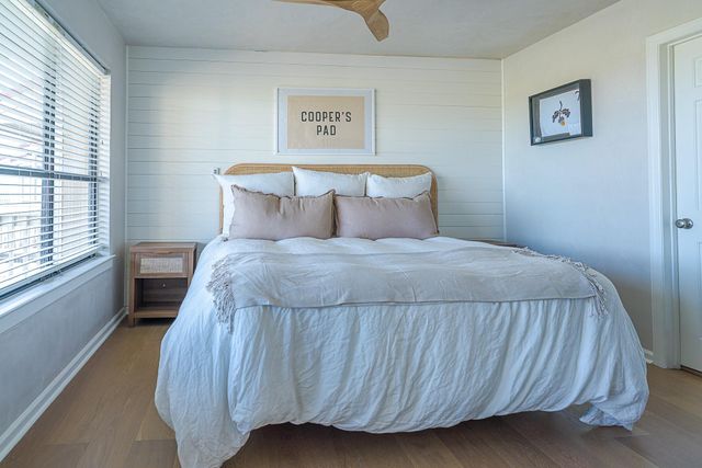 32 Dana Drive, Galveston, TX 77554