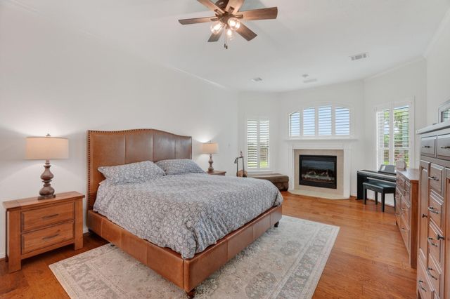 13222 Dusty Grove Lane, Sugar Land, TX 77498
