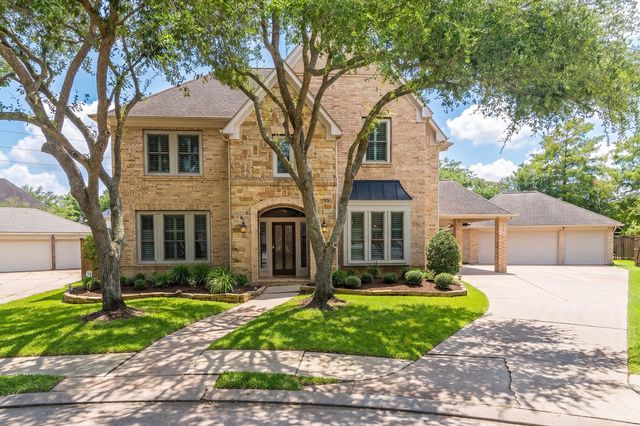 13222 Dusty Grove Lane, Sugar Land, TX 77498
