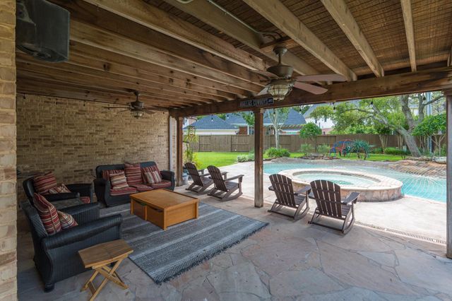 13222 Dusty Grove Lane, Sugar Land, TX 77498