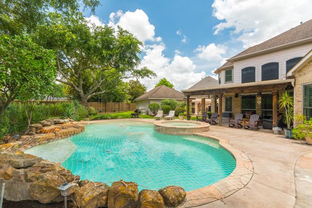 13222 Dusty Grove Lane, Sugar Land, TX 77498