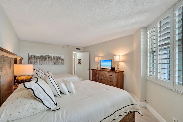 1340 S Ocean Boulevard 303, Pompano Beach, FL 33062