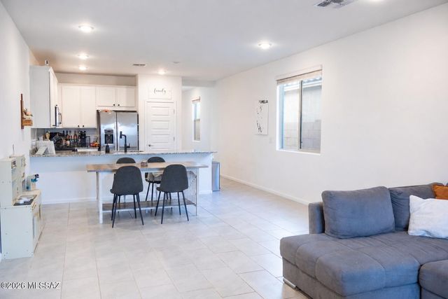 7645 S Camino Alma Vieja, Tucson, AZ 85756
