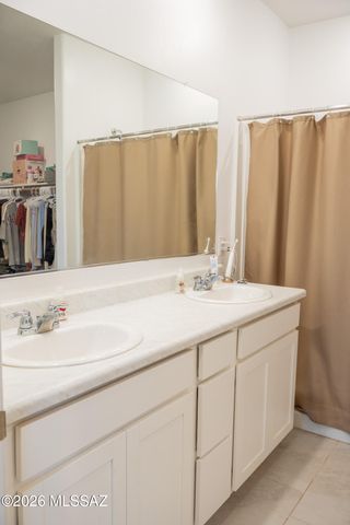 7645 S Camino Alma Vieja, Tucson, AZ 85756