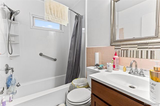 31535 Rush Street, Garden City, MI 48135