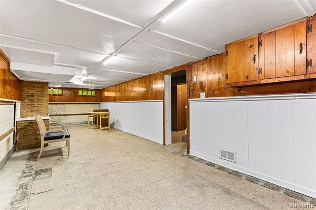 31535 Rush Street, Garden City, MI 48135