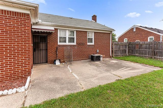 31535 Rush Street, Garden City, MI 48135