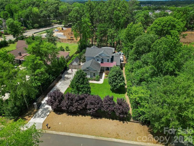 6218 Cory Bret Lane, Charlotte, NC 28278