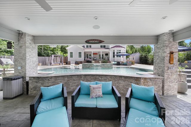 6218 Cory Bret Lane, Charlotte, NC 28278