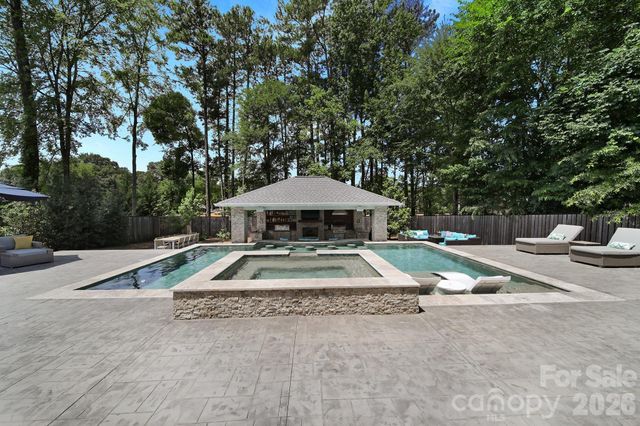 6218 Cory Bret Lane, Charlotte, NC 28278