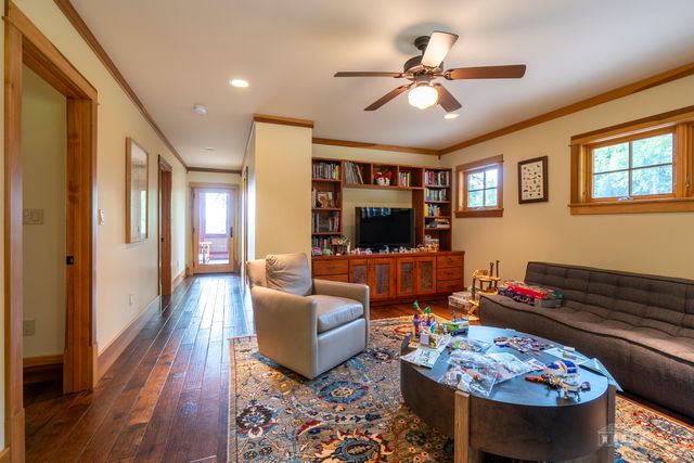 187 Oseetah Woods Road, Saranac Lake, NY 12983