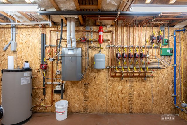 187 Oseetah Woods Road, Saranac Lake, NY 12983