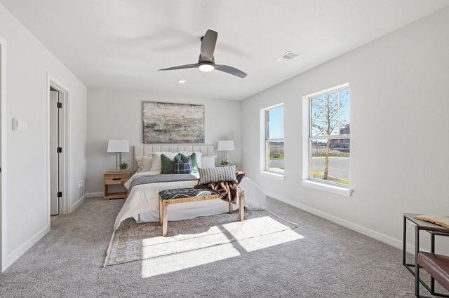 905 Pullman ST, Leander, TX 78641