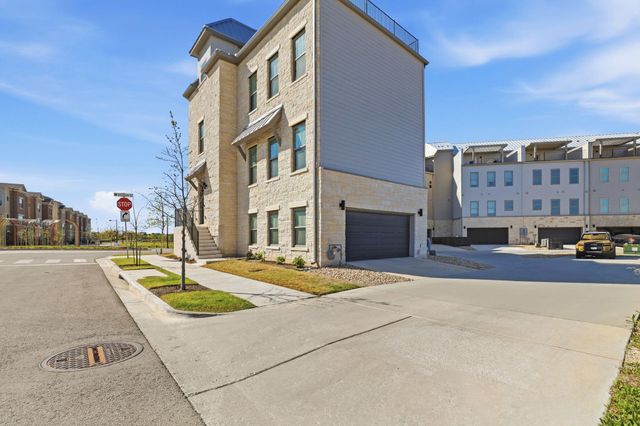 905 Pullman ST, Leander, TX 78641