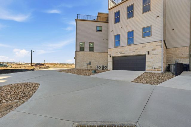 905 Pullman ST, Leander, TX 78641