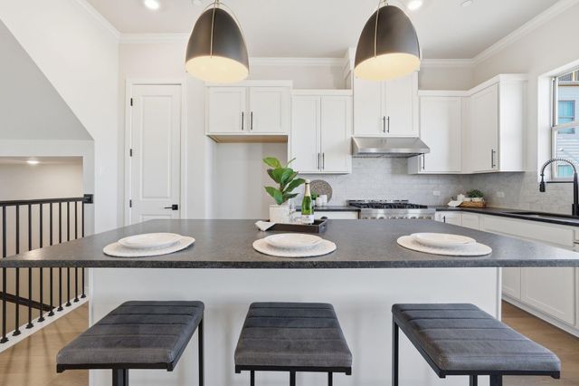 905 Pullman ST, Leander, TX 78641