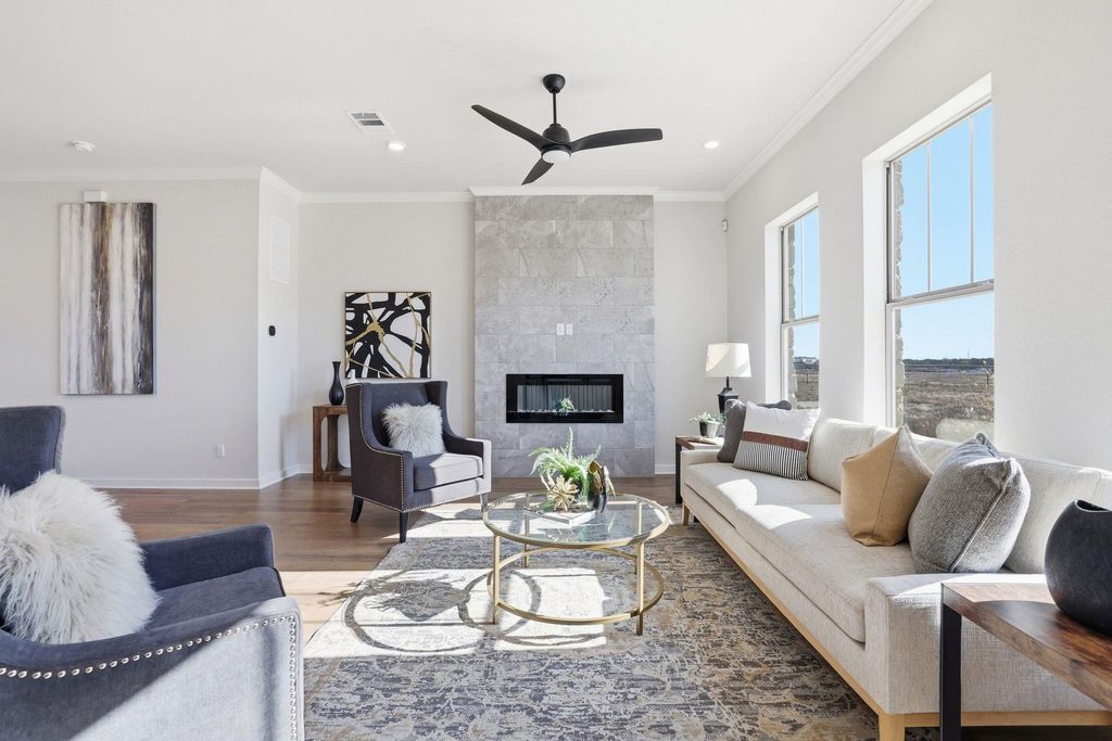 905 Pullman ST, Leander, TX 78641