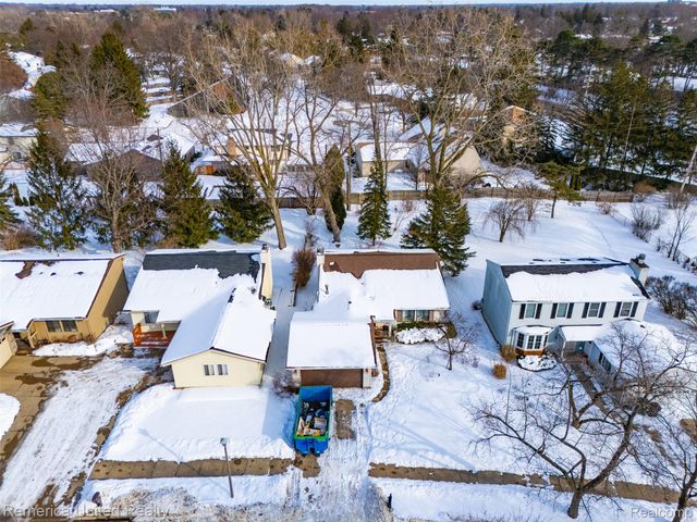 968 Touraine Avenue, East Lansing, MI 48823