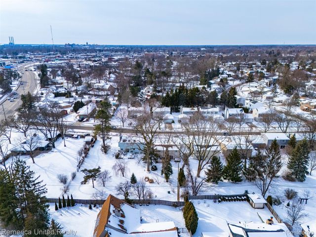 968 Touraine Avenue, East Lansing, MI 48823