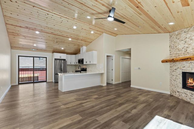 183 Moreno Lane, Sugarloaf, CA 92386