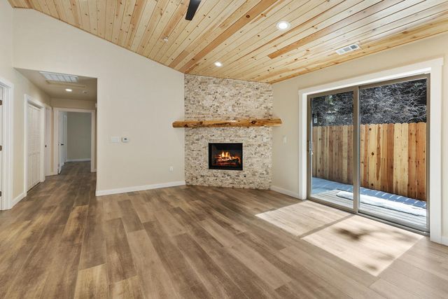 183 Moreno Lane, Sugarloaf, CA 92386