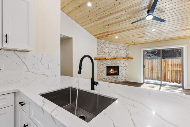 183 Moreno Lane, Sugarloaf, CA 92386