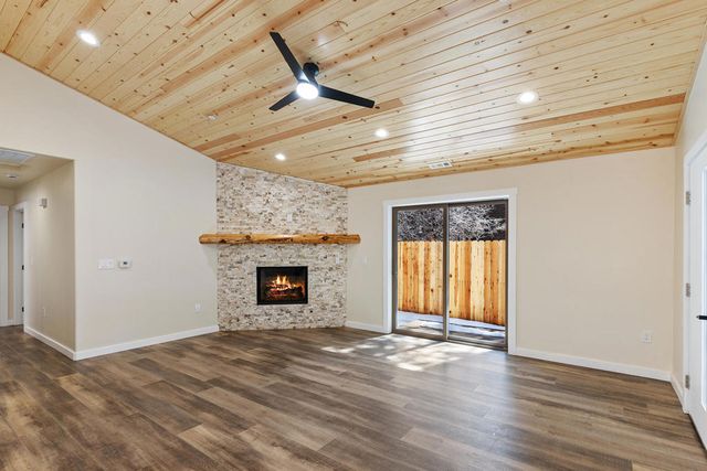 183 Moreno Lane, Sugarloaf, CA 92386