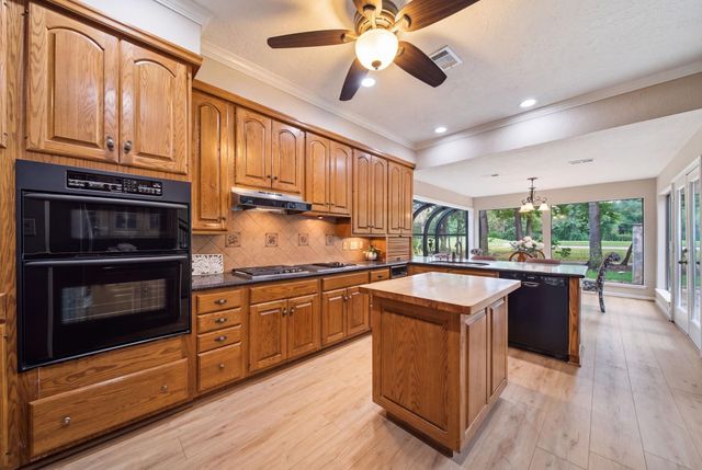 2715 Timberjack Place, The Woodlands, TX 77380