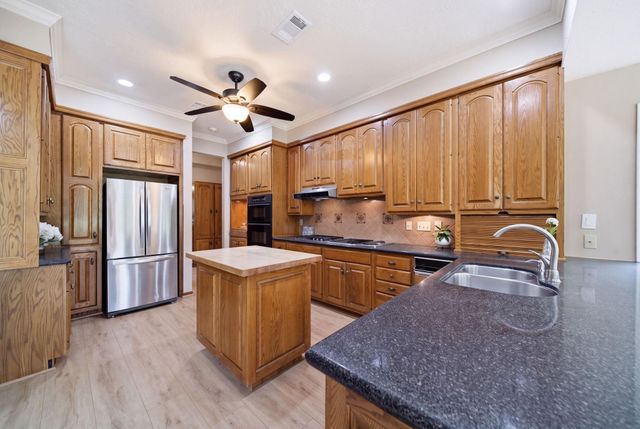2715 Timberjack Place, The Woodlands, TX 77380