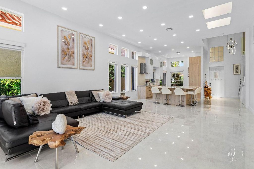 Image 12 of property listing at 6334 NW 24th Street, Boca Raton, FL 33434