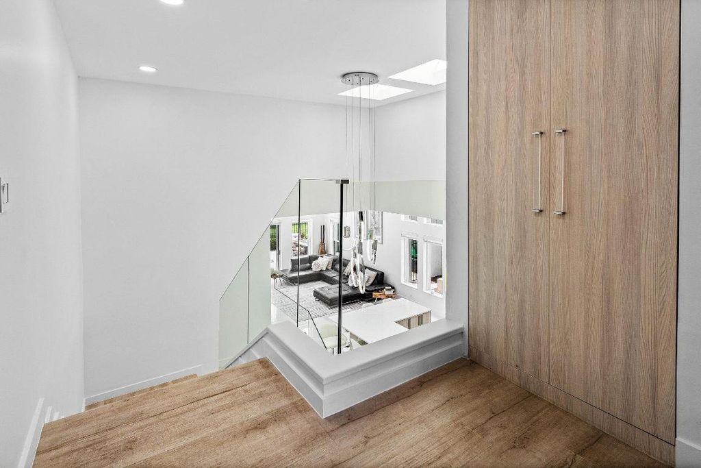 Image 34 of property listing at 6334 NW 24th Street, Boca Raton, FL 33434