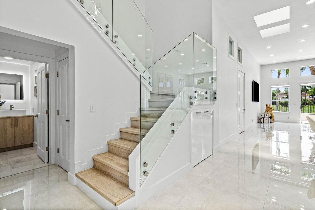 Image 6 of property listing at 6334 NW 24th Street, Boca Raton, FL 33434