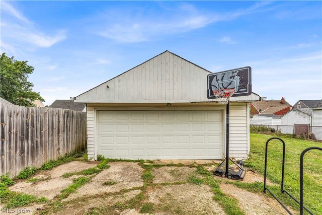 30015 Warren Road, Wickliffe, OH 44092
