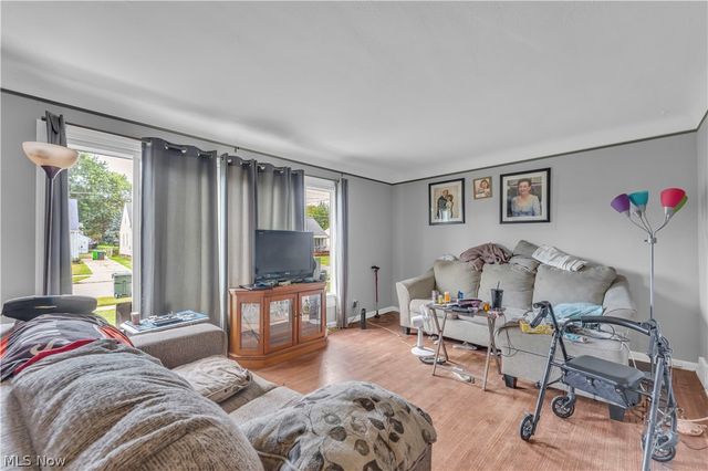 30015 Warren Road, Wickliffe, OH 44092
