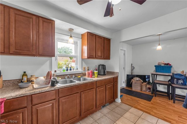 30015 Warren Road, Wickliffe, OH 44092