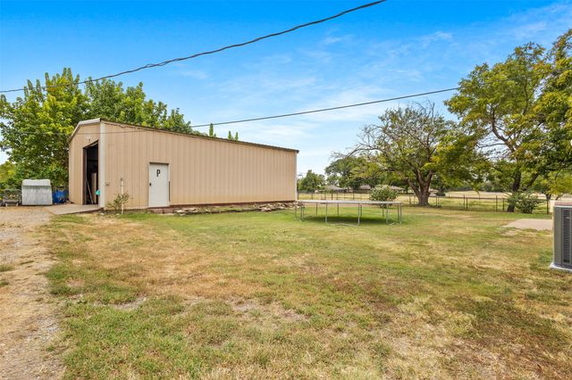 844 Fm 2194, Farmersville, TX 75442