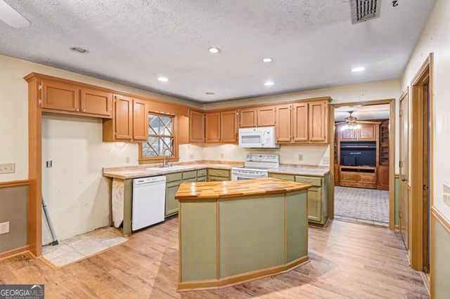 1590 Colonial South Drive SW, Conyers, GA 30094