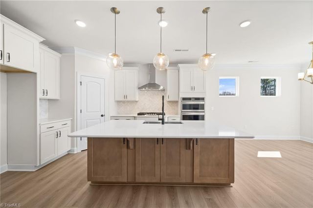 7840 Fairview Garden Trail, Clemmons, NC 27012