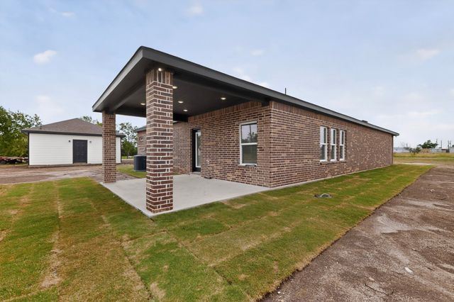 749 J L Drive, Valley View, TX 76272