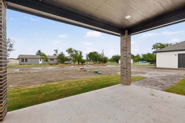 749 J L Drive, Valley View, TX 76272