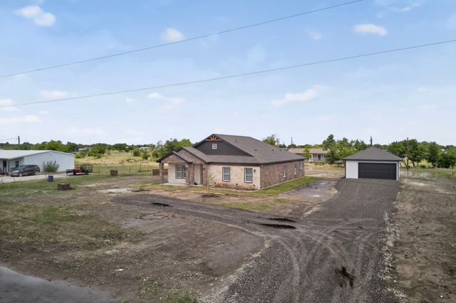 749 J L Drive, Valley View, TX 76272