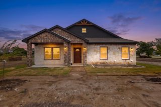749 J L Drive, Valley View, TX 76272