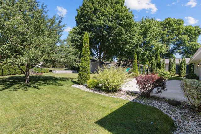 901 CAROL LYNN DRIVE, Little Chute, WI 54140