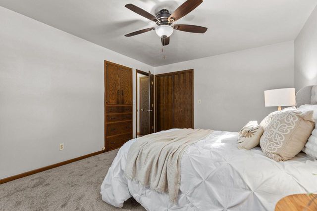 901 CAROL LYNN DRIVE, Little Chute, WI 54140
