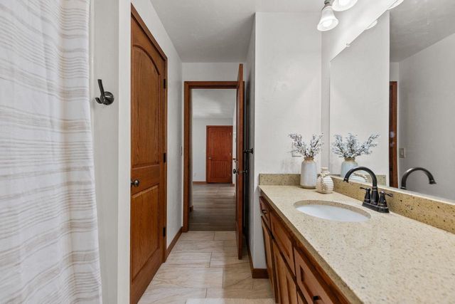 901 CAROL LYNN DRIVE, Little Chute, WI 54140
